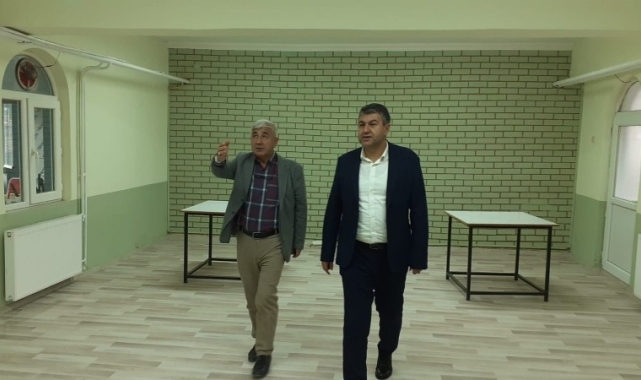 Gediz'de halı saha kafeterya çalışmaları tamamlandı