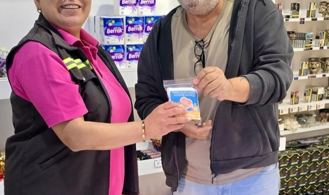 Germencik Belediyesi'nden sokak canlarına mama desteği