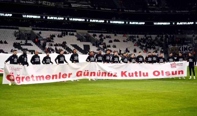 Giovanni van Bronckhorst'tan kadroda 2 değişiklik