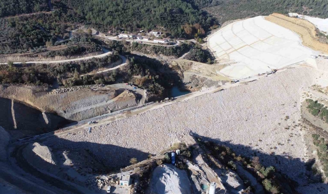 Girme Barajı'nın ön yüz beton imalatı çalışmalarına başlandı