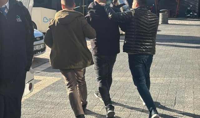 Gönen'de "askere gidiyoruz" diyerek vatandaşları dolandıran 2 kişi yakalandı