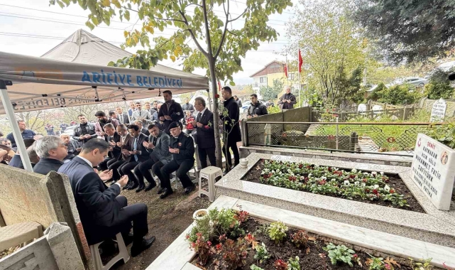 Görevi başında şehit edilen Kaymakam Safitürk, vefatının 8'inci yılında kabri başında anıldı