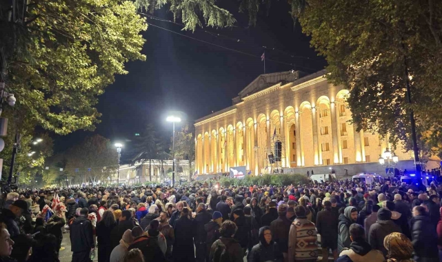 Gürcistan'da seçim sonuçlarını tanımayan muhalefetin protestoları sürüyor