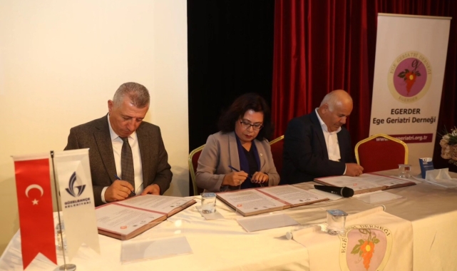 Güzelbahçe'de Üçüncü Yaş Üniversitesi için imzalar atıldı
