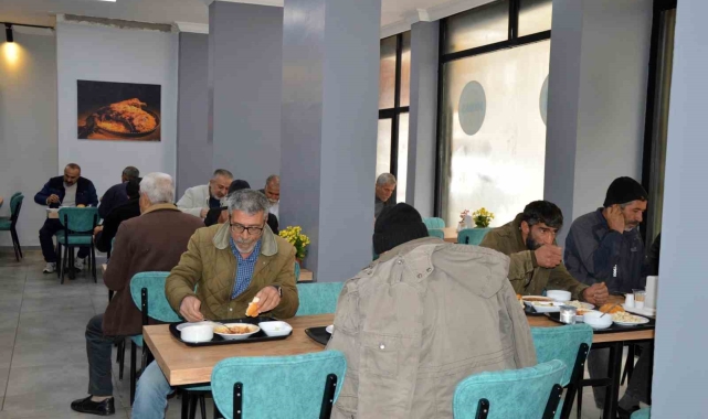Halk lokantasına yoğun ilgi