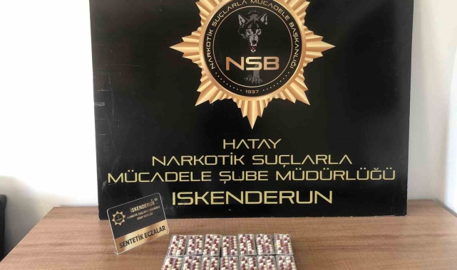 Hatay'da araçta yapılan aramada 786 sentetik hap ele geçirildi