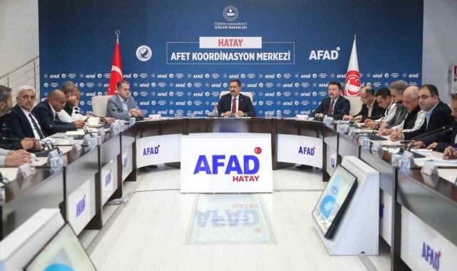 Hatay'da TOKİ kentsel afet konutları ile yerinde kentsel dönüşüm değerlendirme toplantısı gerçekleştirildi