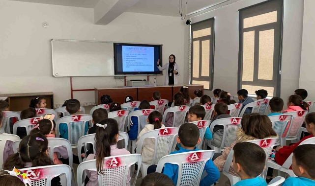 Hisarcık'ta öğrencilere sağlıklı beslenme ve ağız diş sağlığı eğitimi