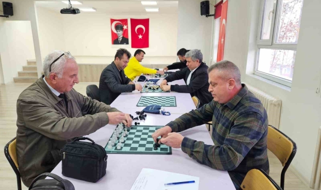 Hisarcık'ta öğretmenler arası satranç turnuvası