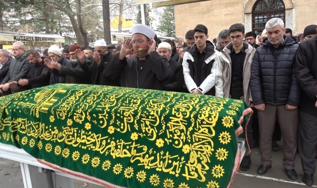 Hollanda'da cansız bedenine ulaşılan imam Fatih Eryılmaz, memleketi Kütahya'da toprağa verildi