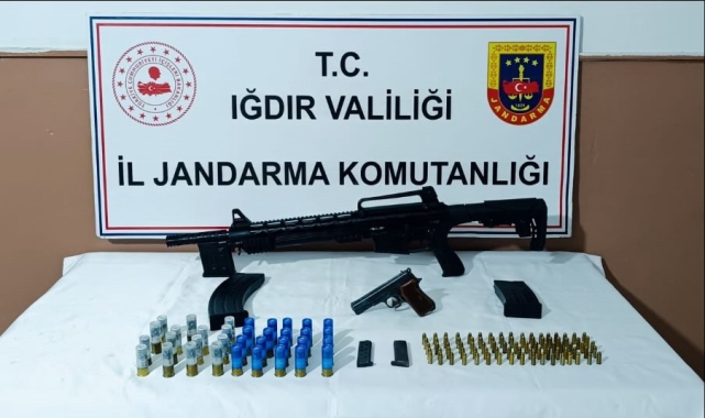 Iğdır'da kaçak silah ticareti operasyonu: 2 şüpheli yakalandı