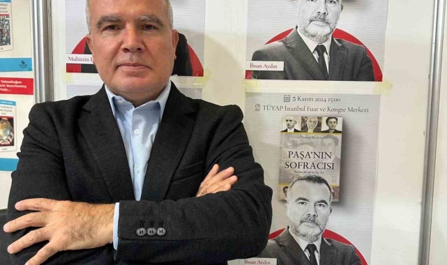 İhsan Aydın, İsmet İnönü ve ailesinin 3 yılını anlatan "Paşa'nın Sofracısı" kitabını okuyucuları için imzaladı