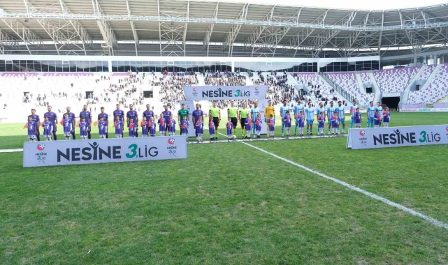 İlkokul öğrencilerine anlamlı jest