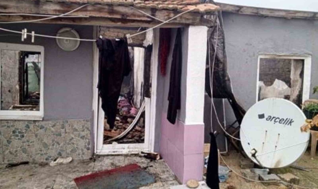İpsala'daki yangında ev kullanılamaz hale geldi