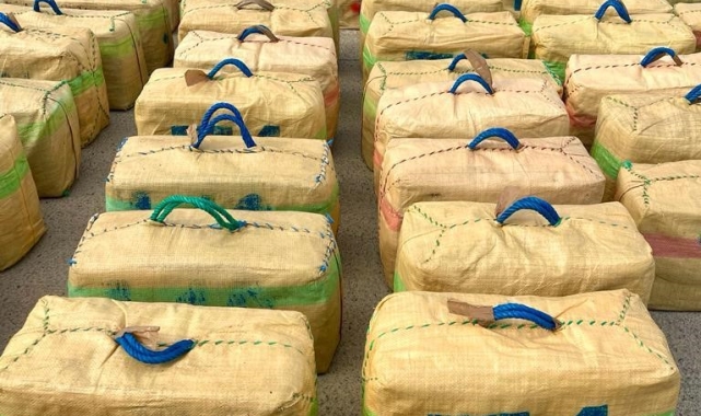 İspanya'da tarihin en büyük uyuşturucu operasyonu: 13 ton kokain ele geçirildi