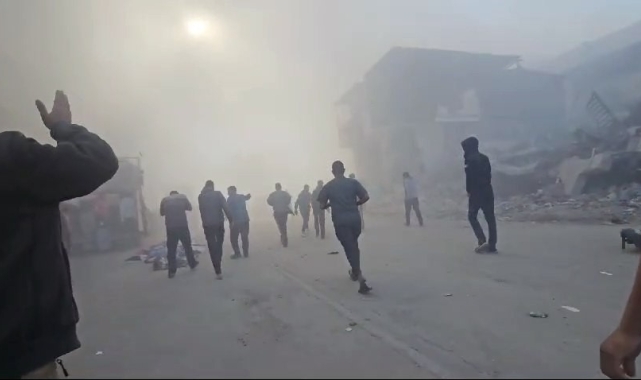 İsrail Gazze'de yerinden edilmiş sivilleri hedef aldı: En az 12 ölü, çok sayıda yaralı