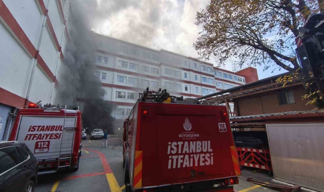 İstanbul Eğitim ve Araştırma Hastanesi'nde yangın paniği: Hastalar sedyeyle başka kliniklere sevk edildi