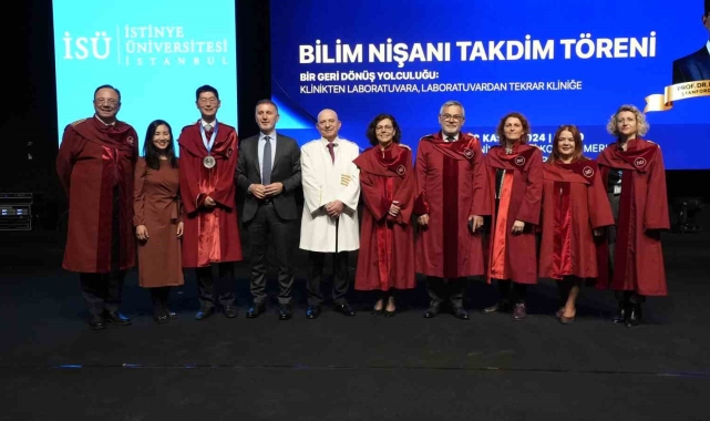 İstinye Üniversitesi Tıp Fakültesi Bilim Nişanı Stanford Üniversitesi'nden Prof. Dr. Michael Lim'e takdim edildi