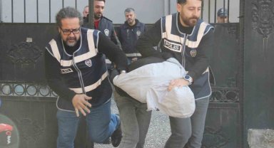 İzmir'de gözaltına alınan cani baba adliyede