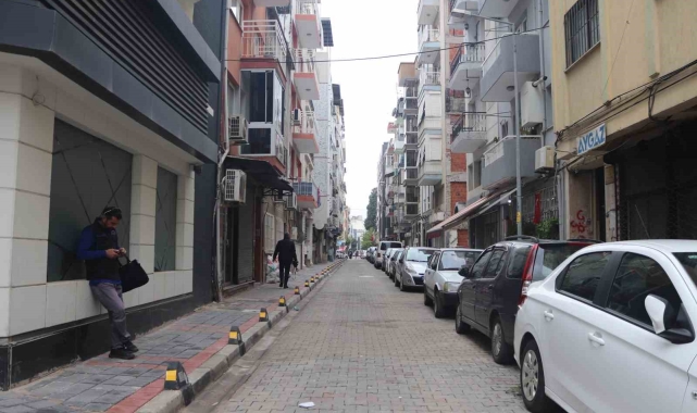 İzmir'de zehirlenmenin olduğu sokakta endişe sürüyor, bazı aileler evlerine yerleşmedi