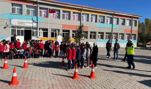 Jandarmadan öğrencilere trafik eğitimi