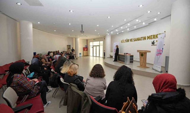 Kadın yazarlar ile kadın kitapseverler Osmangazi'de buluşuyor