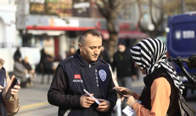 Kadınları tek tek durdurup o uygulamayı yüklettiler