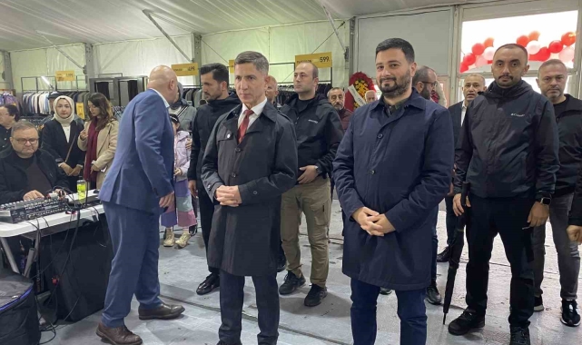 Kağıthane'de alışveriş günleri başladı