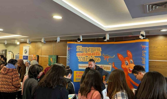 Kanguru Gezici Matematik Müzemiz Ankara Matematik Festivali'nde öğrenci, öğretmen ve velilerle buluştu.