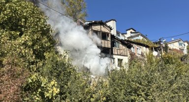 Karabük'te çöp dolu evde çıkan yangın söndürüldü