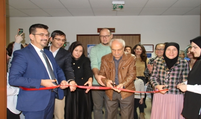 Karabük Üniversitesinde "100+1 Şehirlerarası Karma Sergisi" açıldı