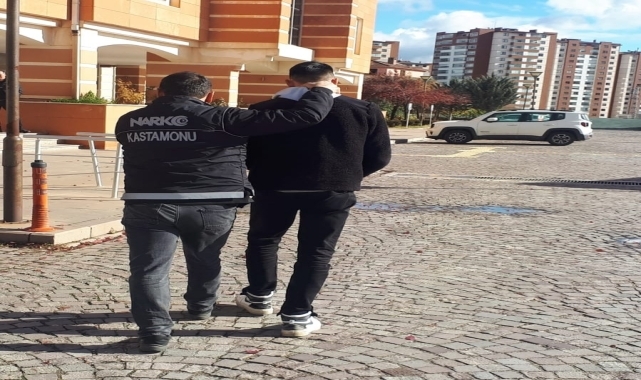 Kastamonu'da aracında uyuşturucu bulunan şüpheli tutuklandı