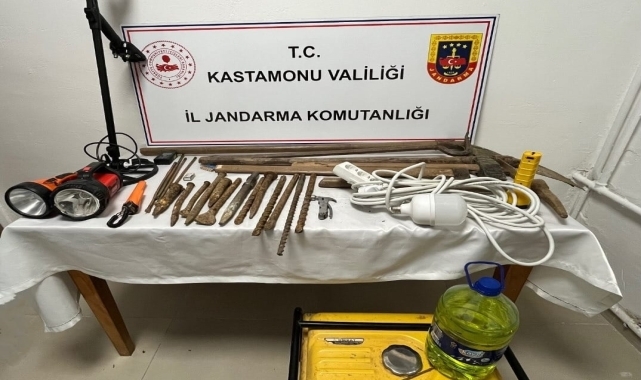 Kastamonu'da kaçak kazı yapan 5 şüpheli yakalandı