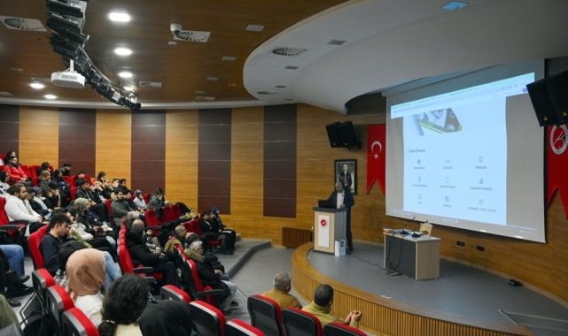 Kastamonu Üniversitesi'nde 'tasarım' söyleşisi