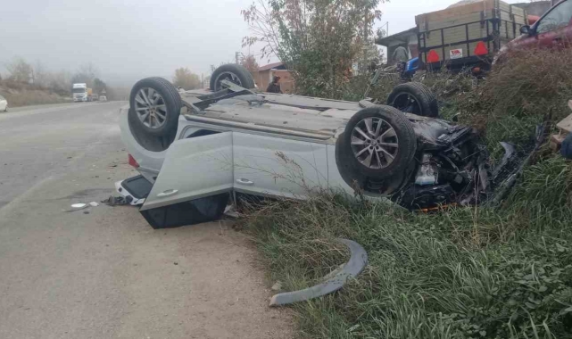 Kastamonu'da iki otomobil çarpıştı: 3 yaralı