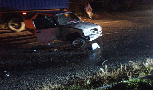 Kastamonu'da iki otomobil çarpıştı: 3 yaralı