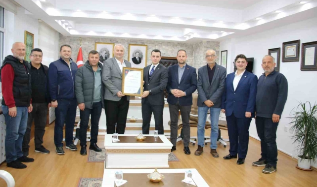 Kaymakam Furkan Alpay'a fahri hemşehrilik beratı verildi