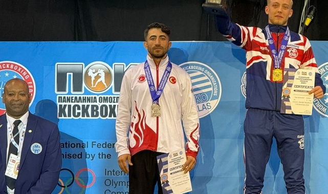 Kick Boks Büyükler Avrupa Şampiyonasında ETÜ'lü sporcudan gümüş madalya