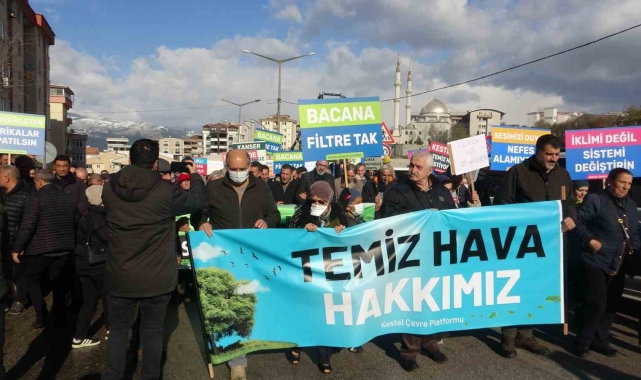 Koca bir ilçe ayaklandı, "Kirli havada solumak istemiyoruz"