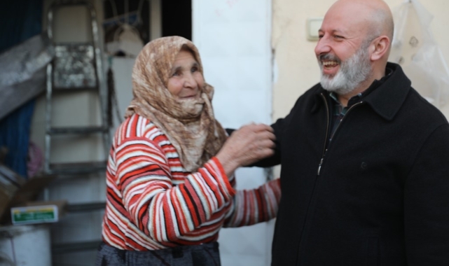 Kocasinan Belediyesi, asırlık Fatma Nine'ye evde sağlık hizmeti sağlıyor
