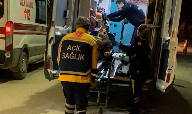 Kontrolden çıkan otomobil şarampole yuvarlandı: 2 yaralı