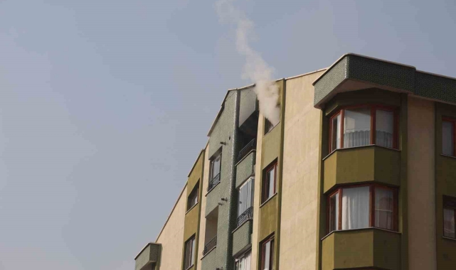 Konya'da apartmanda yangın paniği