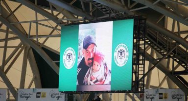 Konyspor - Hatayspor maçı öncesi depremde hayatını kaybeden öğretmenler anıldı