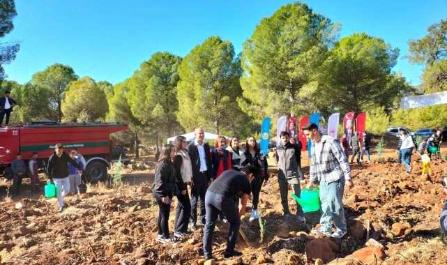 Köyceğiz'de bin 111 fidan dikildi