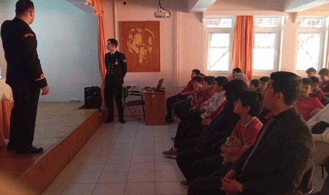 Köyceğiz'de kariyer planlamasında denizcilik konferansı düzenlendi