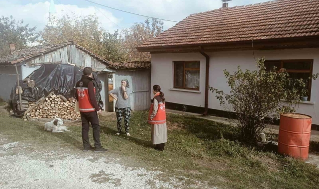 Köylerinde çıkan yangından etkilenen vatandaşlara psikososyal destek