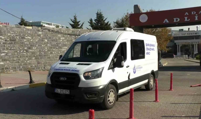 Küçükçekmece'de ölen çocuğun cenazesi Adli Tıp Kurumu'ndan alındı