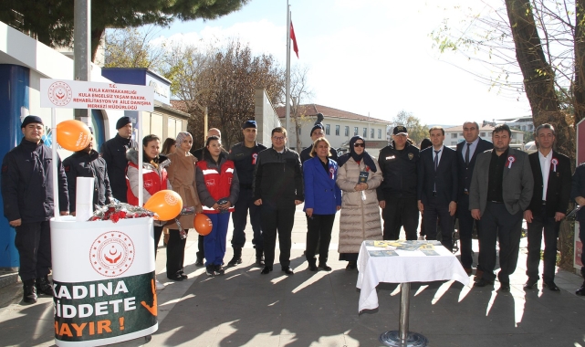 Kula'da Kadına Yönelik Şiddetle Mücadele Günü etkinliği düzenlendi