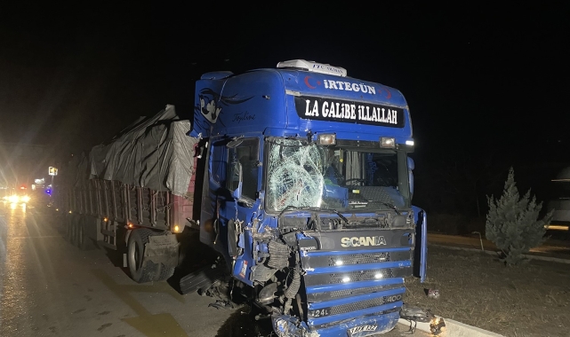 Kula'da üç araçlı zincirleme kaza: 3 yaralı