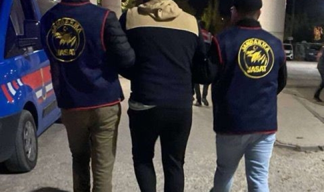 Kütahya'da 13 yıl hapis cezası bulunan firari şahıs JASAT operasyonuyla yakalandı